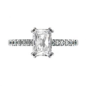 Radiant cut diamond with side diamond band