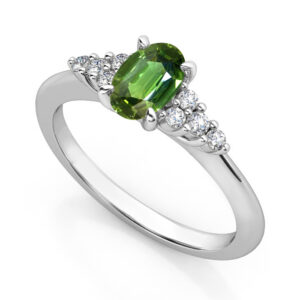 green oval sapphire with diamond side stones 4