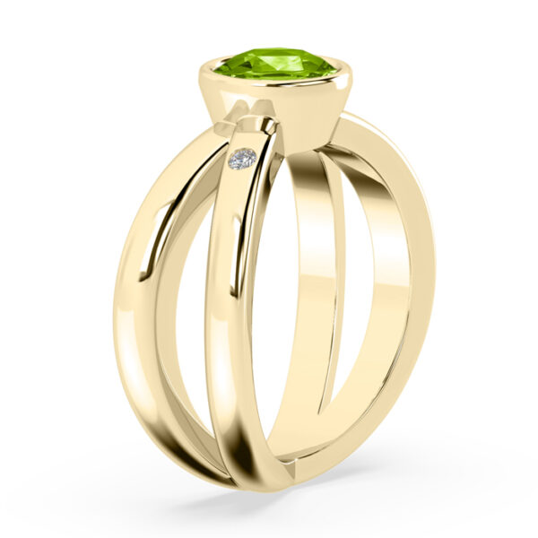 round peridot bezel set dress ring 3